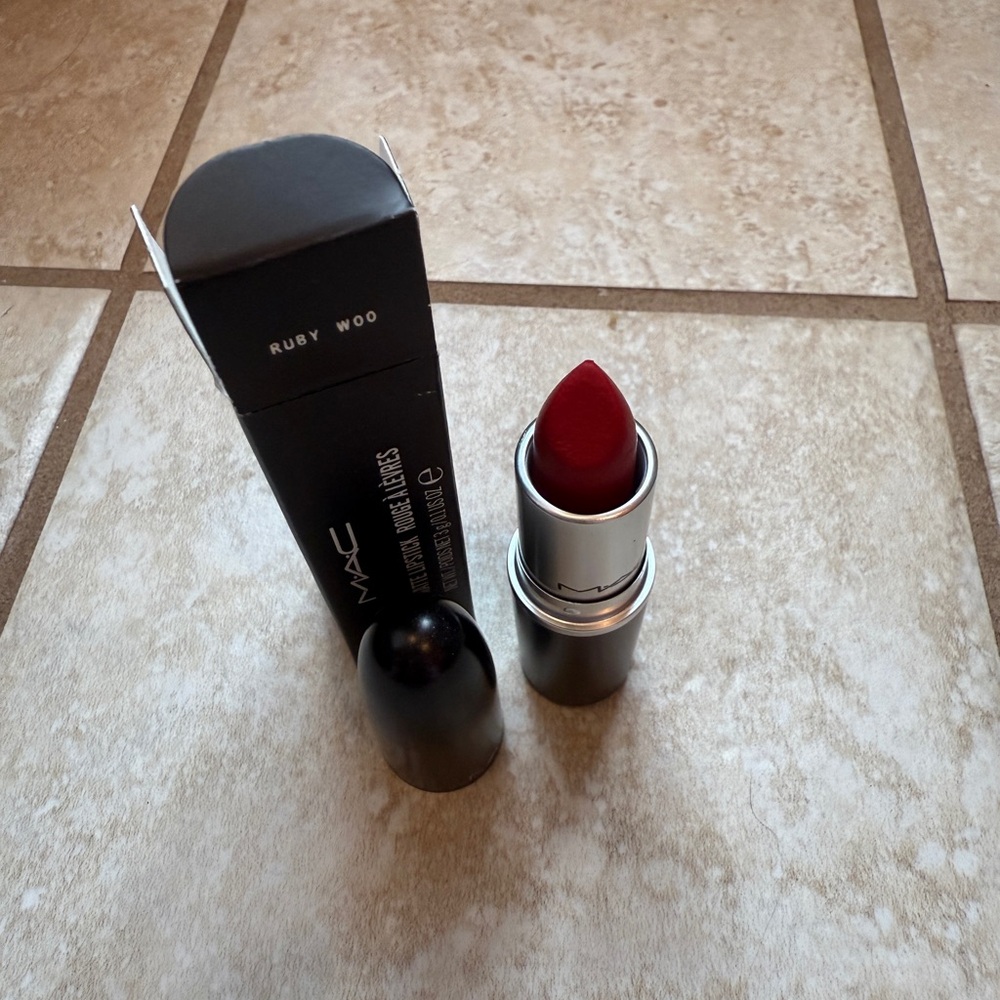 MAC Cosmetics Ruby Woo Lipstick - Bold Red